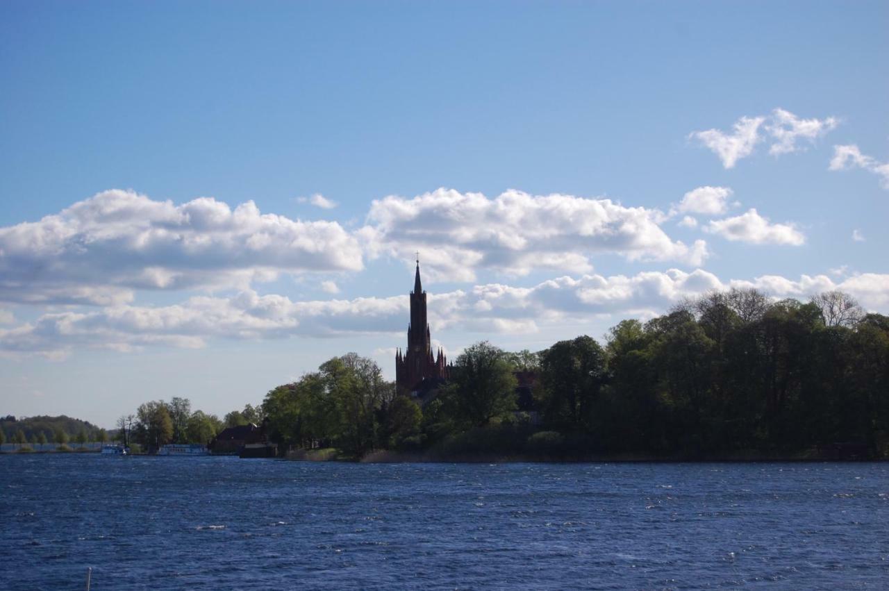 Auf Dem Berg Lägenhet Malchow  Exteriör bild